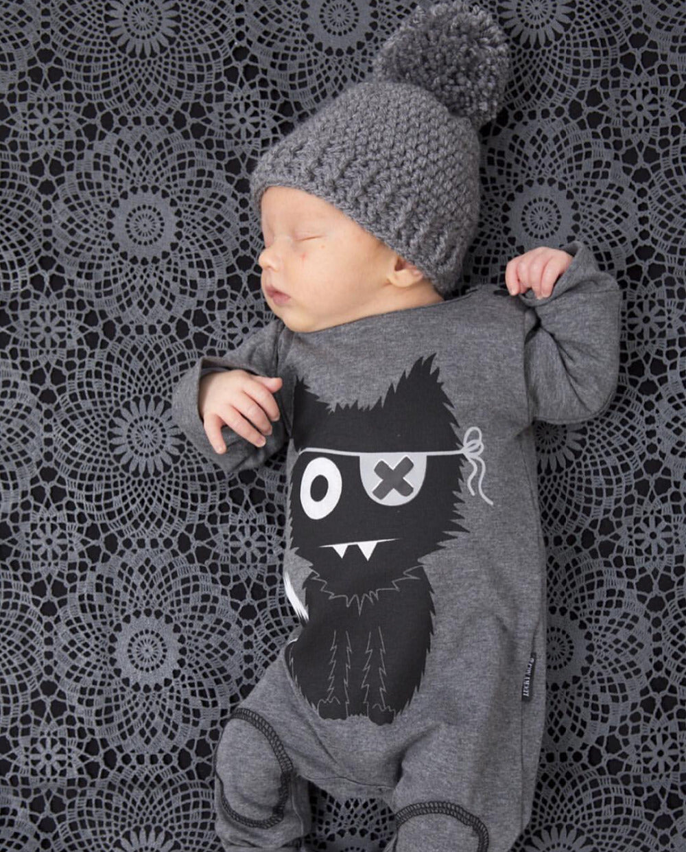 Long sleeve cotton baby boy romper, cozy newborn jumpsuit outfit