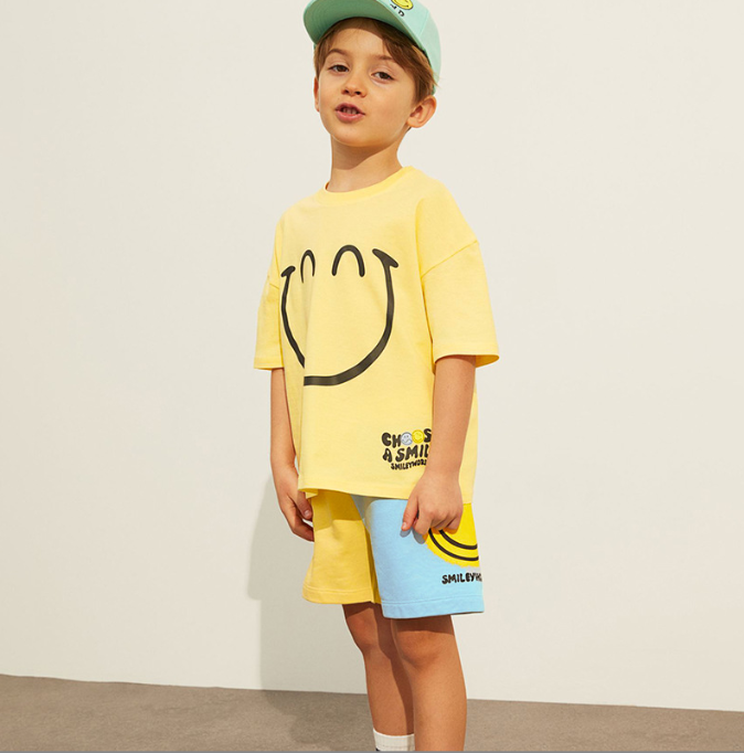 Boys' color-blocked short-sleeved T-shirt set, made from soft cotton for comfort